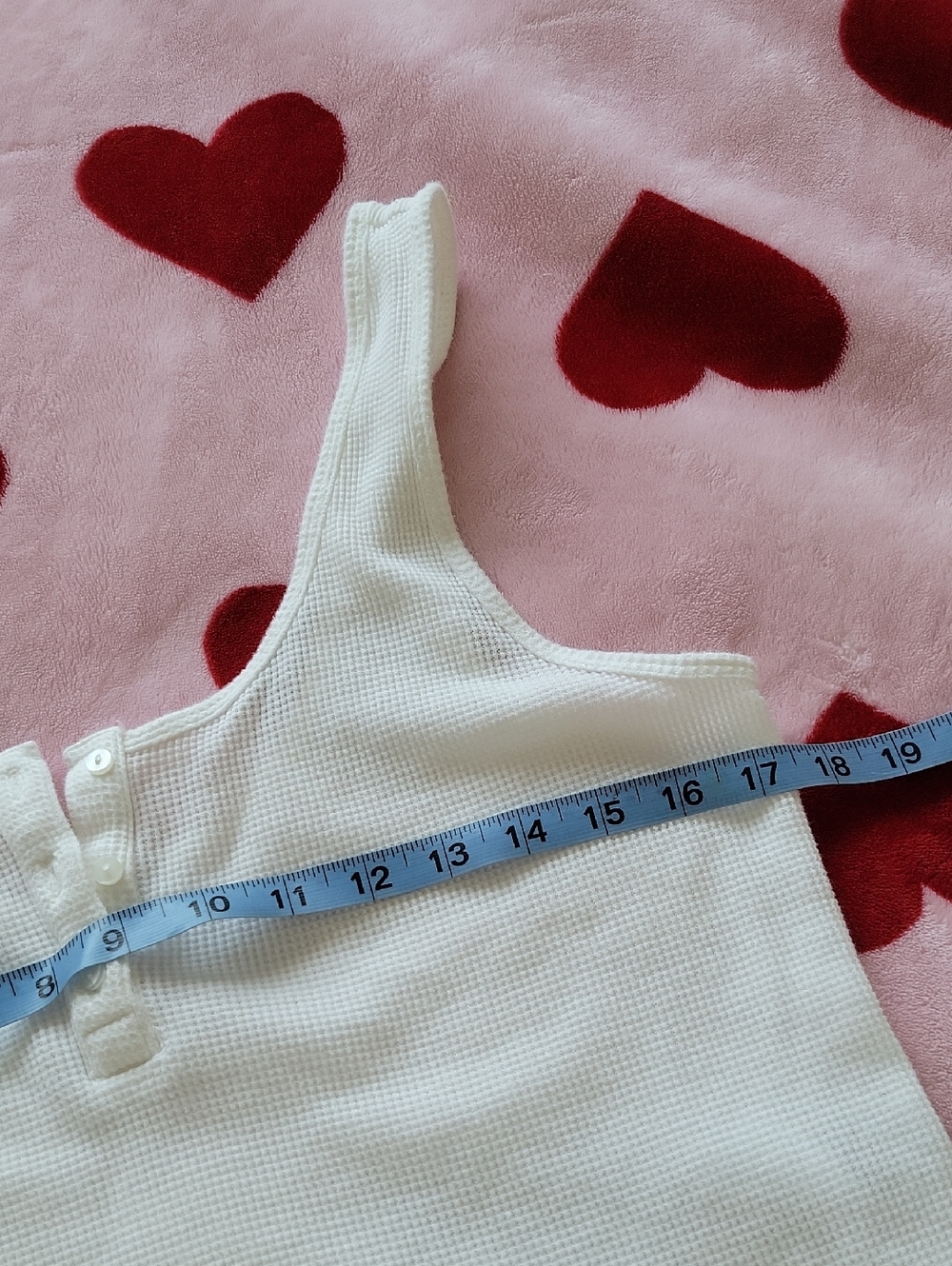 Old Navy White Ribbed Cropped Tank with Button Placket - Picture 4 of 8